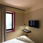 Oporto Coliving Circunvalacao 13228 게스트하우스