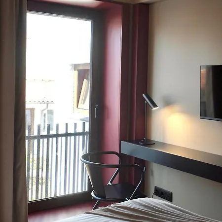 Oporto Coliving Circunvalacao 13228 Guest house
