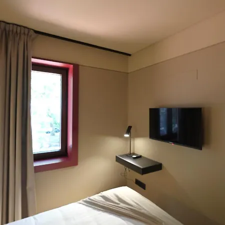 Oporto Coliving Circunvalacao 13228 Pensjonat